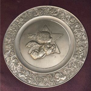 Vintage Hallmark 1979 Pewter Little Gallery